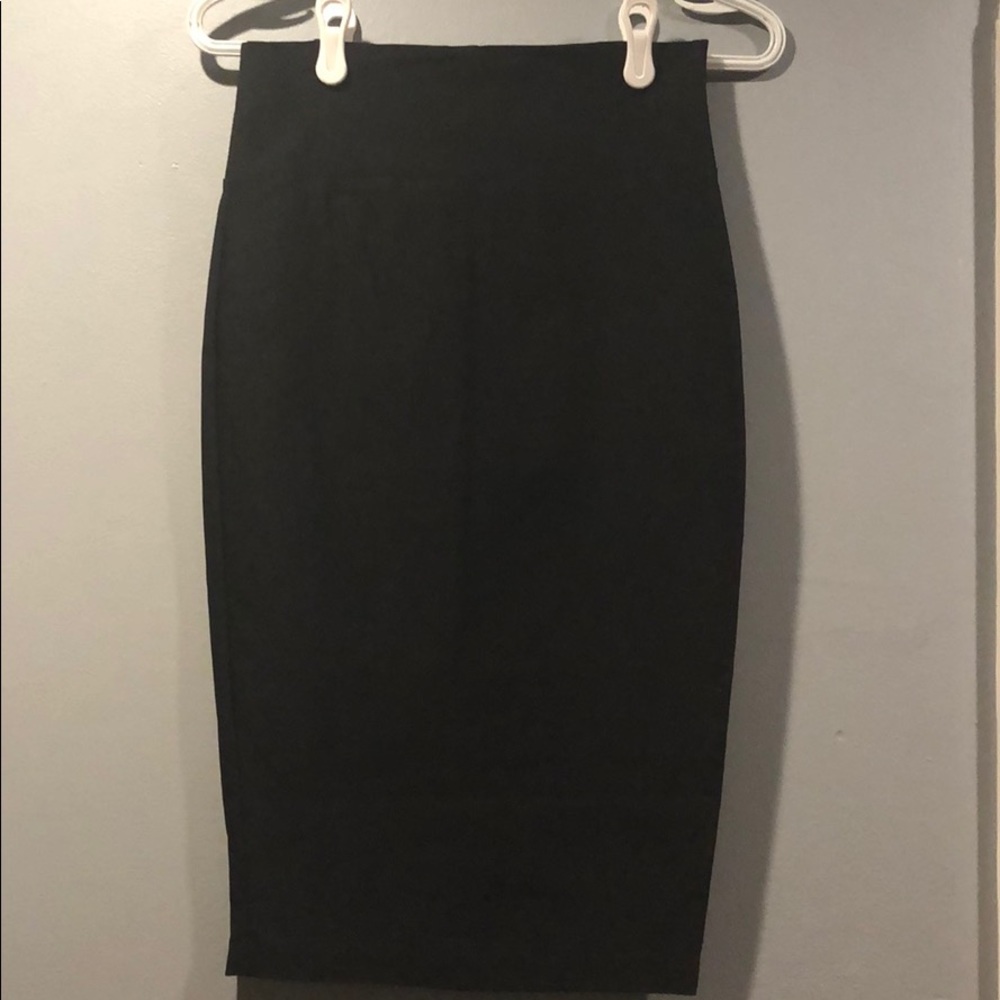 Black dress skirt 1 inch past knee